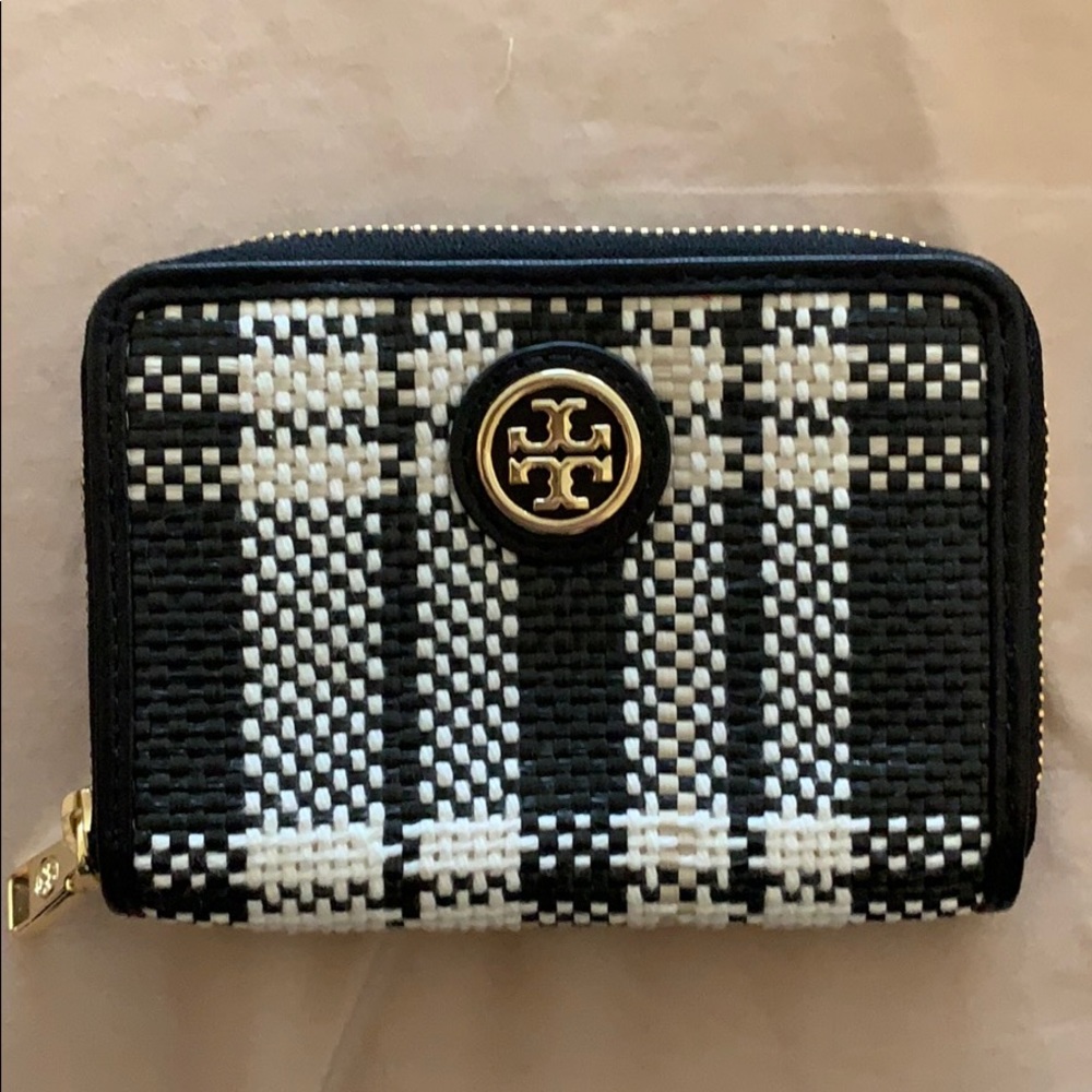NWT TORY BURCH WALLET!
